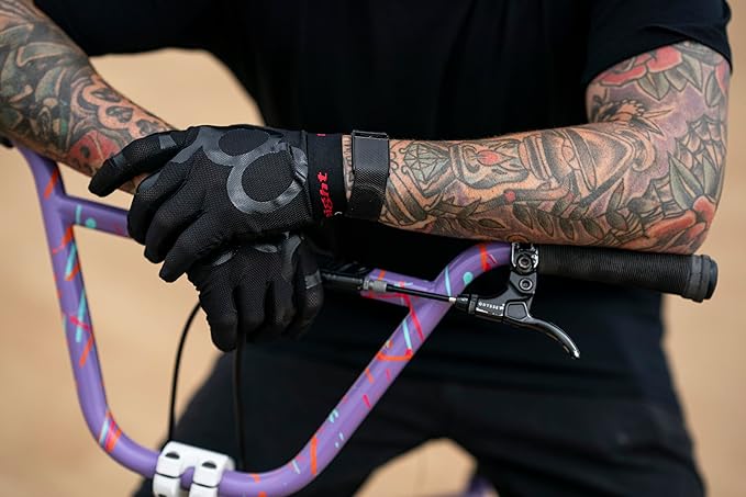 Triple Eight Exoskin Protective Gloves – Ideal for BMX and Mountain Biking
